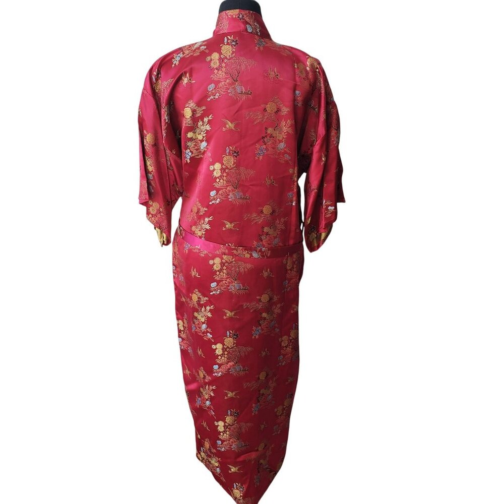 Vintage Red Embroidered Long Kimono Robe with Belt Made in China - Picture 6 of 13